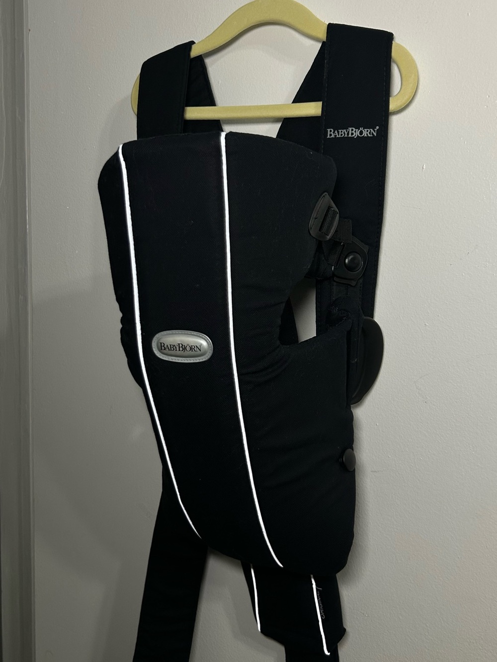 BabyBjorn Original Black - Picture 3 of 4